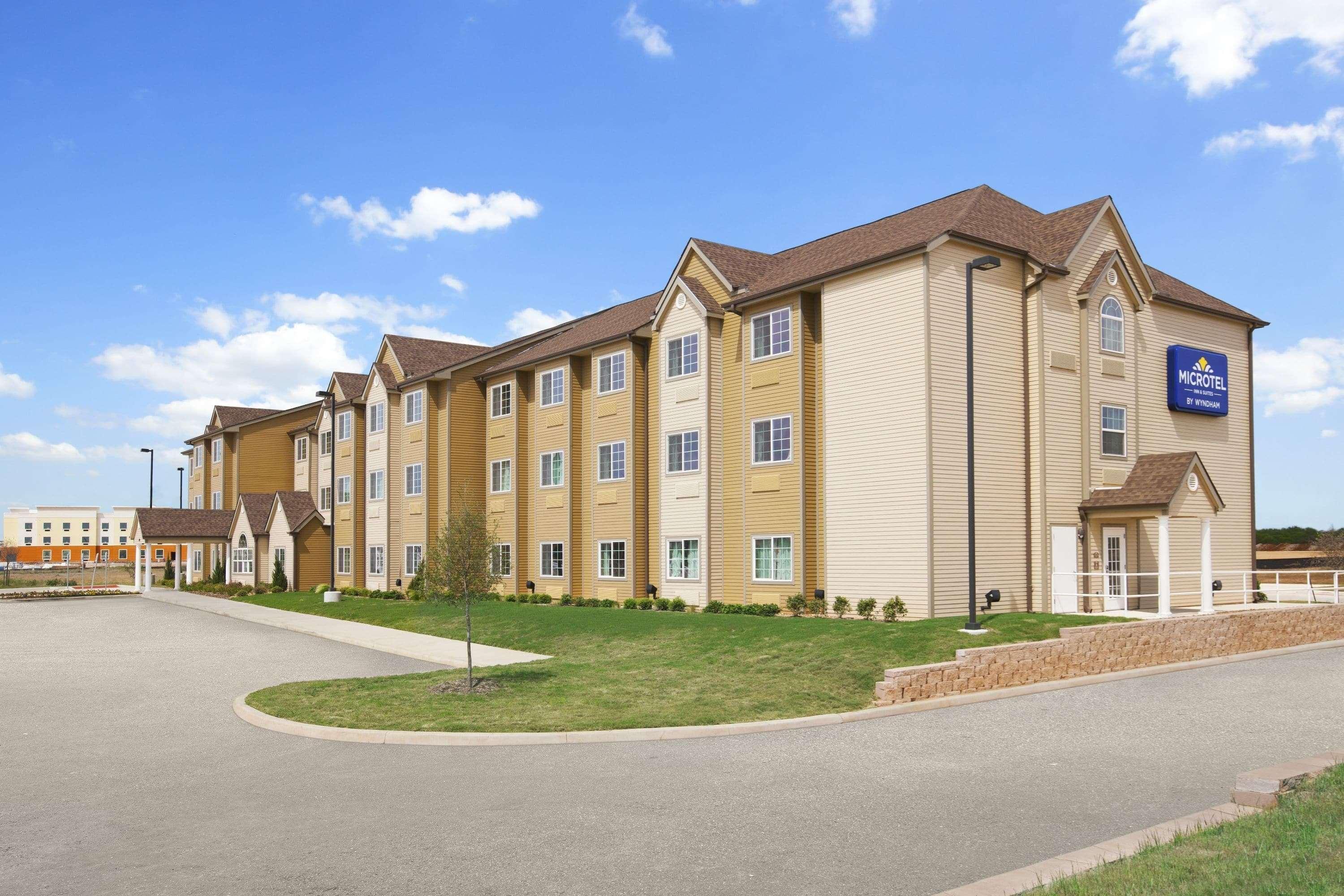 Microtel Inn & Suites Cotulla Exterior foto